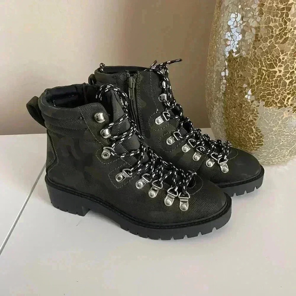 Steve Madden Geiger Lace-Up Combat Boot Size 6 - Picture 1 of 12